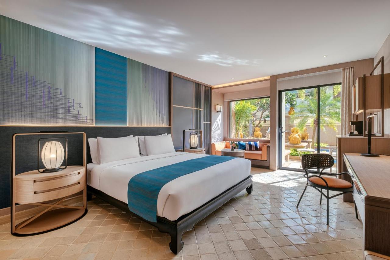 Premium Zimmer mit 1 Kingsize-Bett und Poolblick im Erdgeschoss