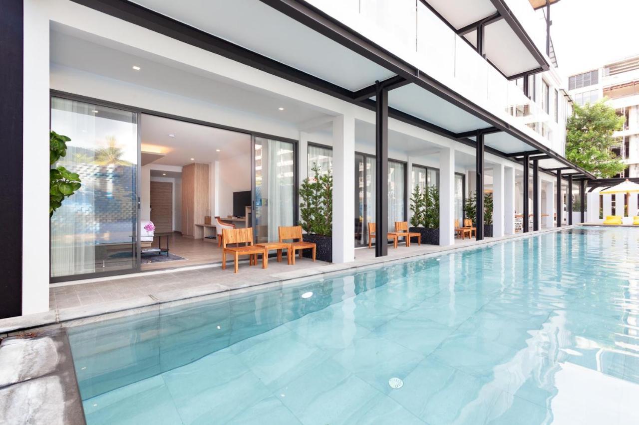 Chambre de Luxe - Accès Piscine
