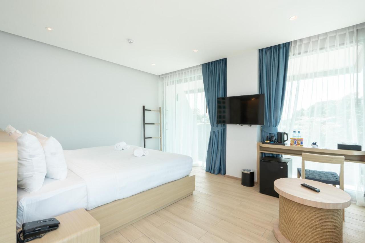 Suite with private jacuzzi pool
