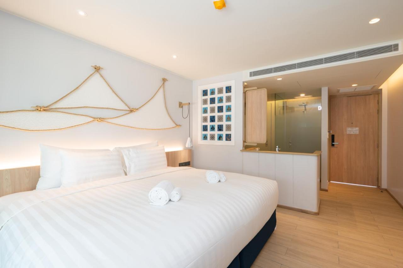 Deluxe Twin Room with Pool View