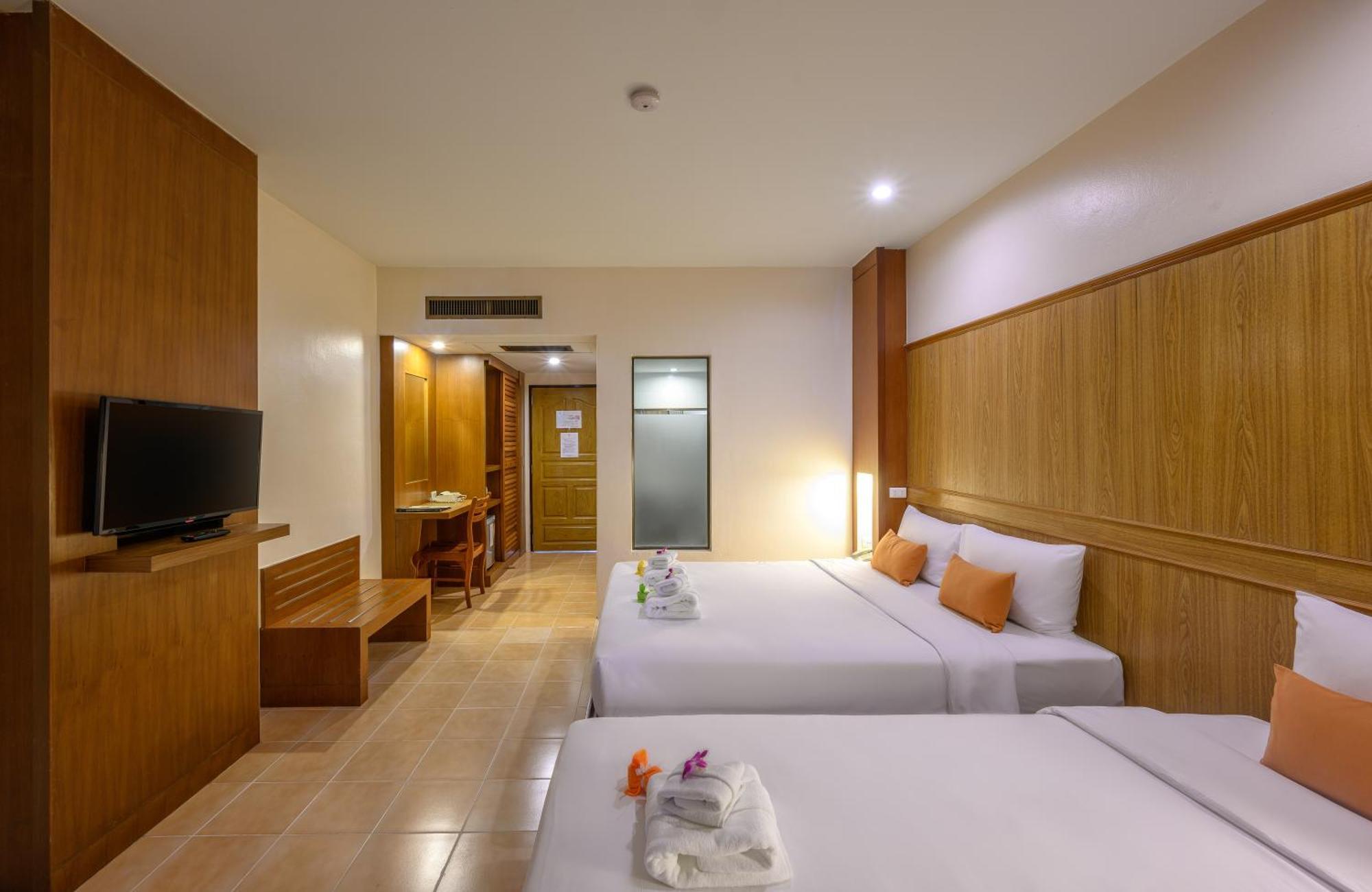Habitación Triple con balcón