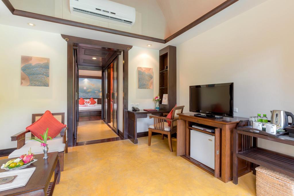 Villa with Pool Access