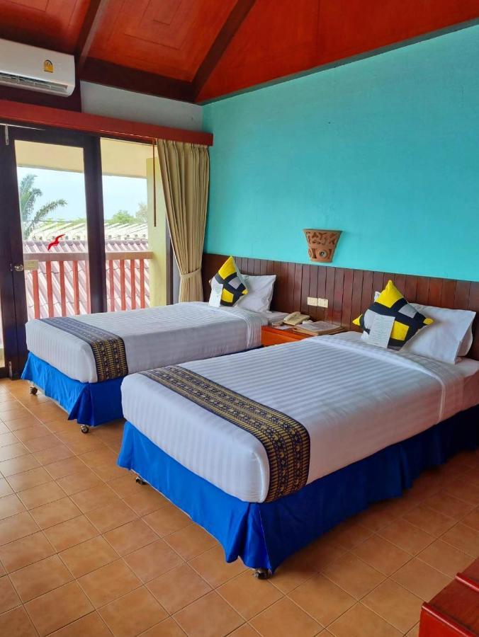 Quarto Duplo Deluxe com Vista para a Piscina