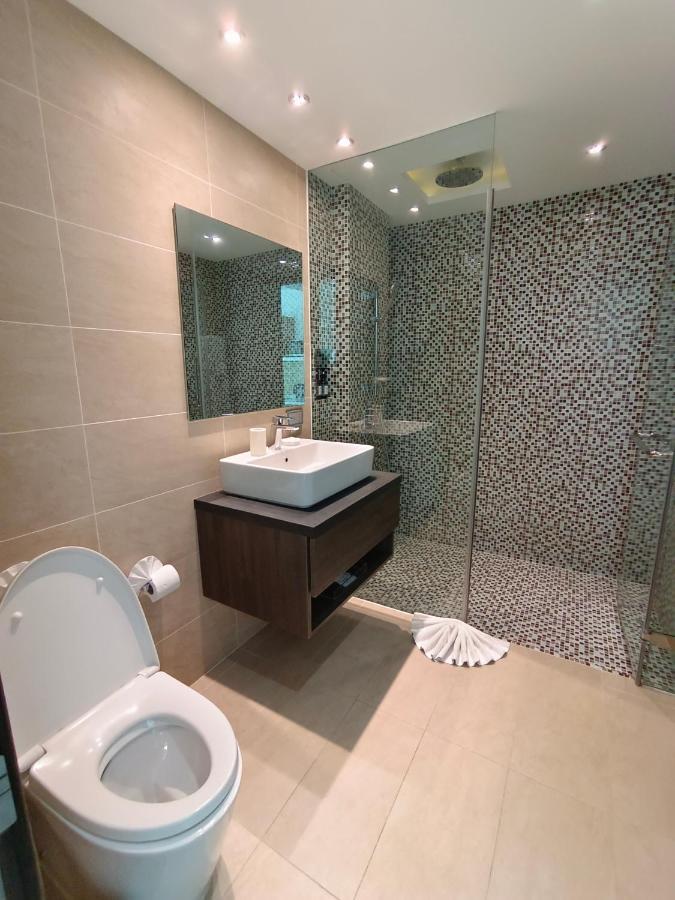 Quarto Deluxe com Acesso à Piscina