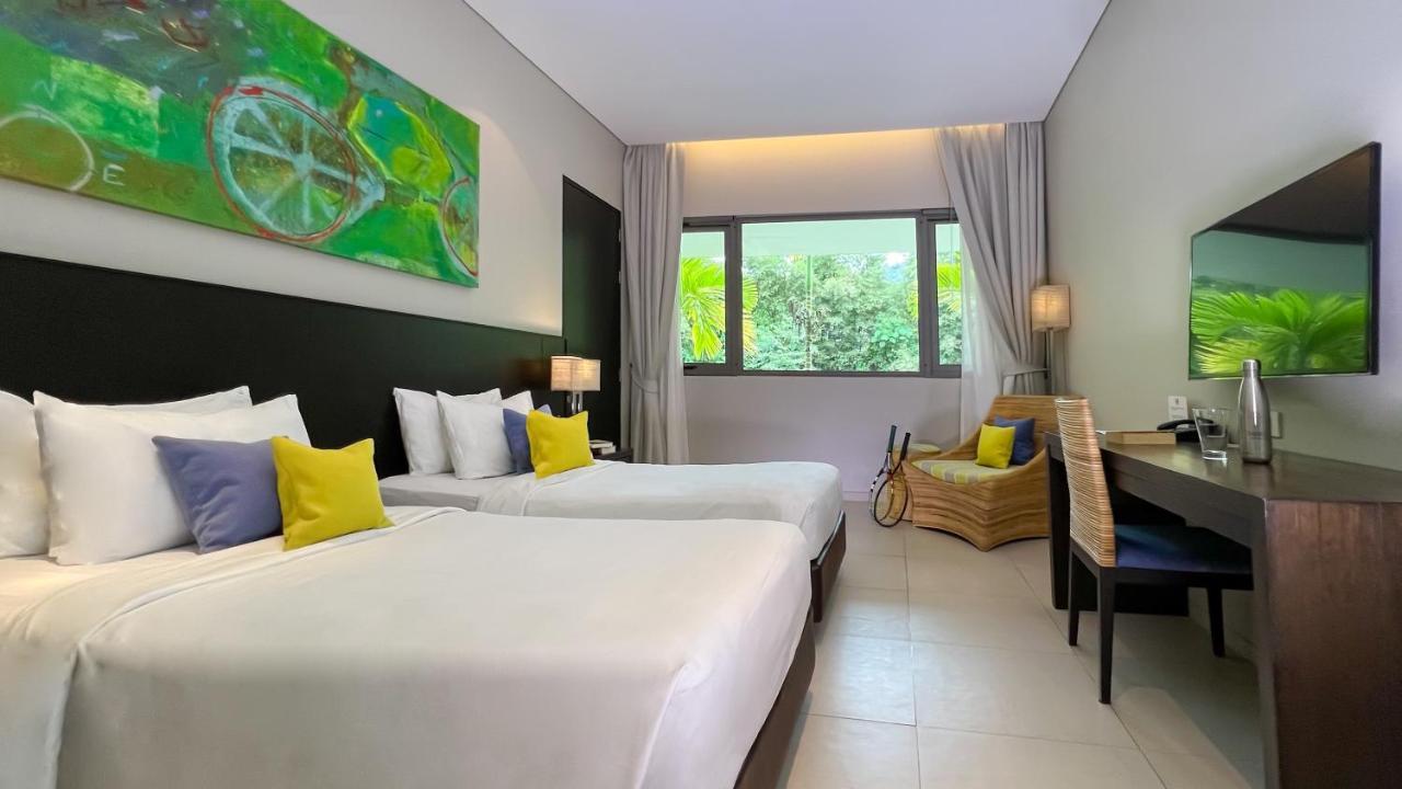 Superior Room Pool Wing Twin Beds