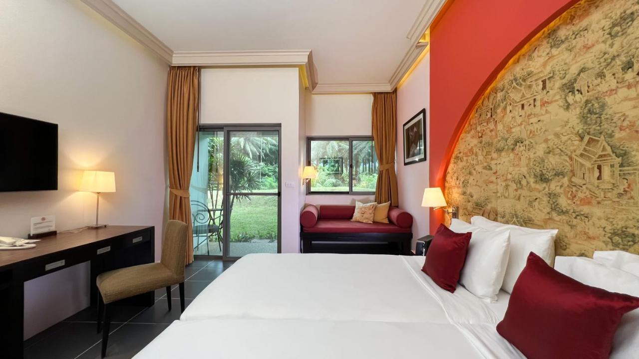 Standard Room Garden Wing Twin Beds