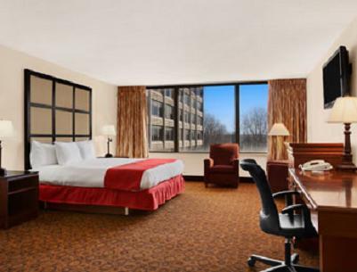 Deluxe Quadruple Suite (4 Adults + 2 Child)