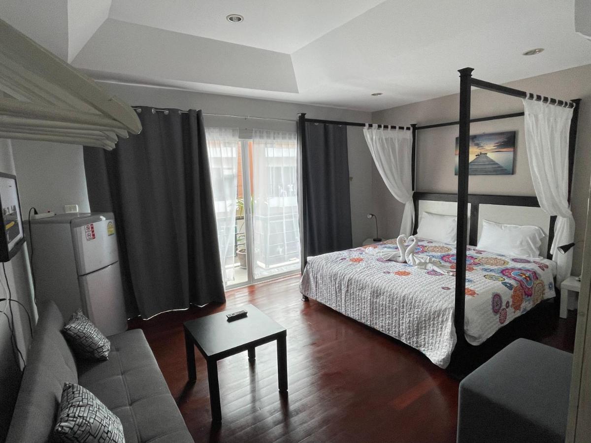 King Room with Pool View