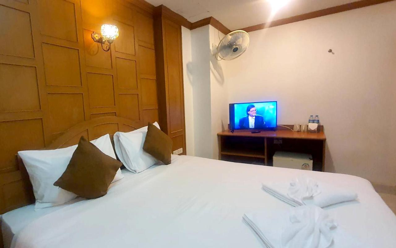 Budget Double Room,1469212901:JPEG