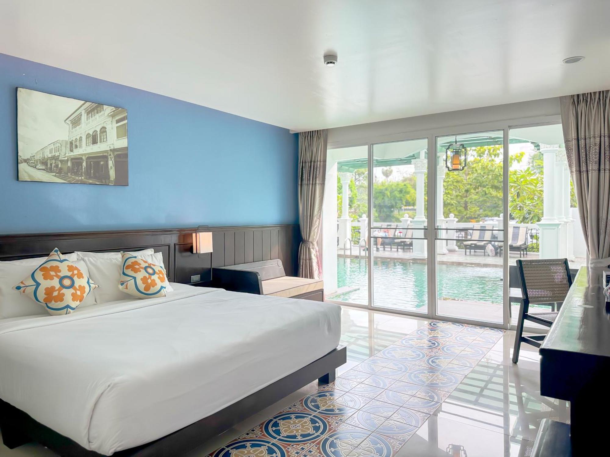 Doppelzimmer mit Zugang zum Pool