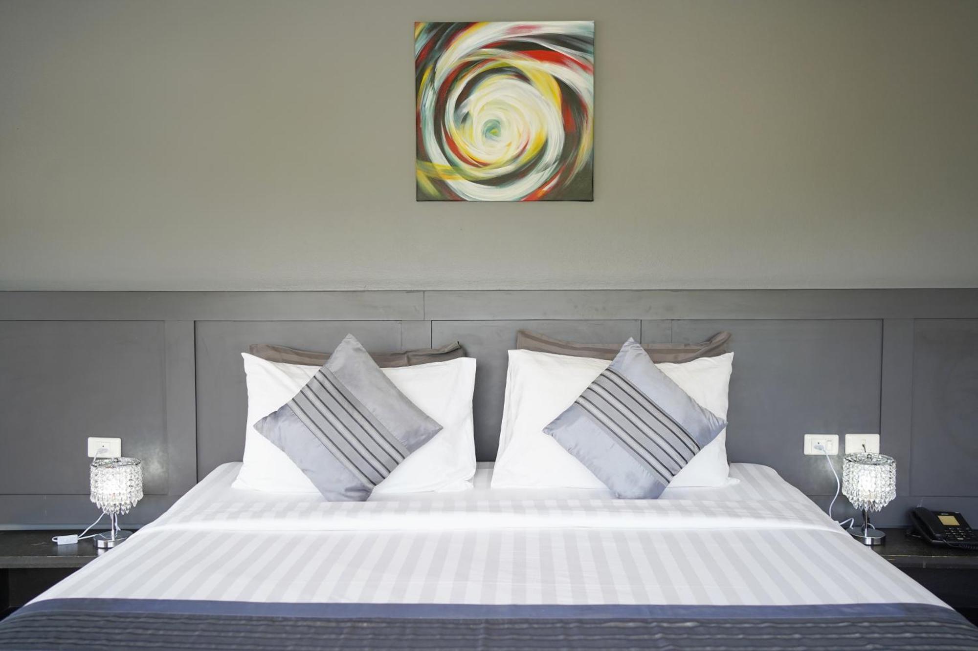 Deluxe Double or Twin Room with Sea View