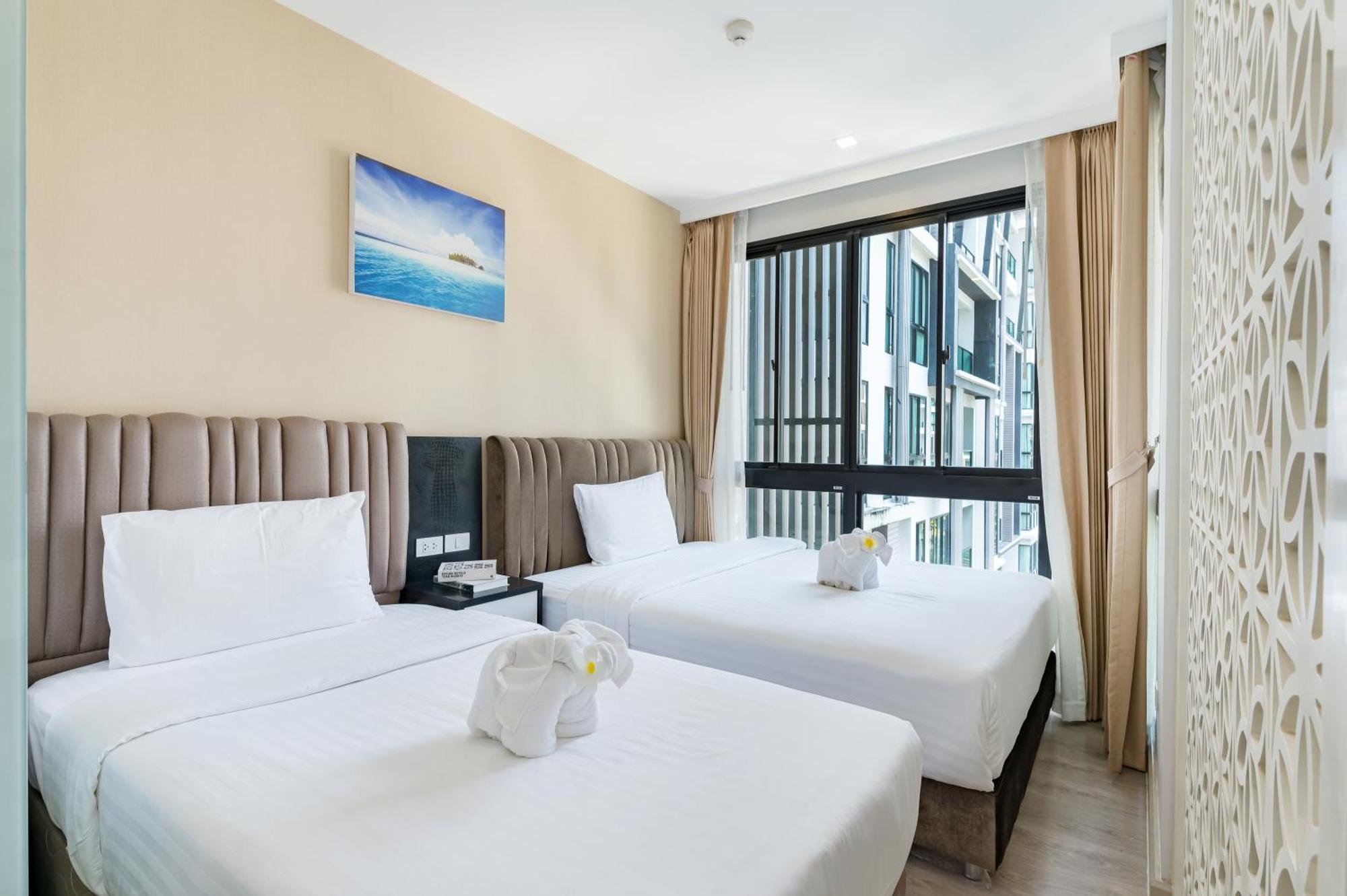 Studio Room, Triple with Garden View