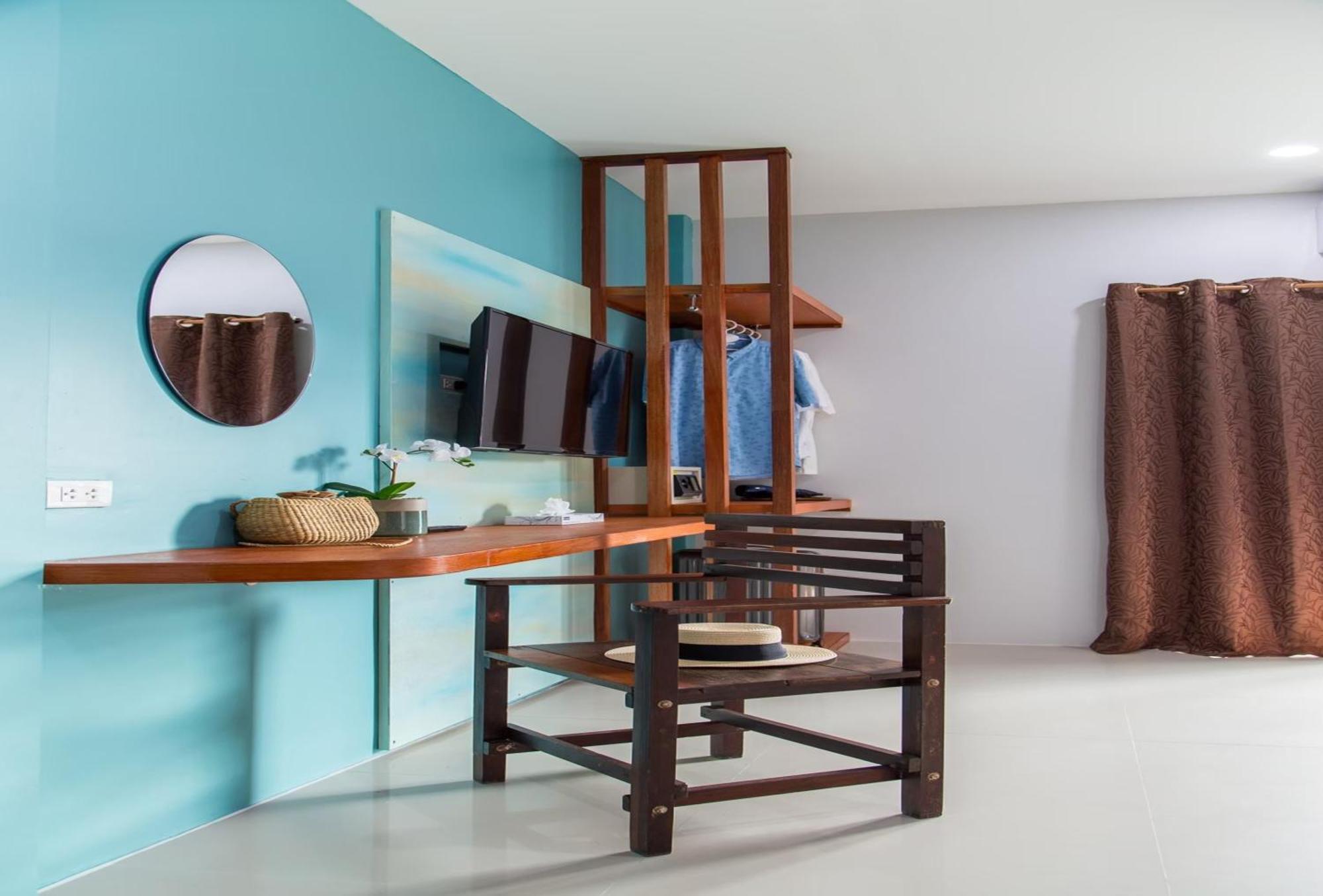 Zweibettzimmer mit Balkon
