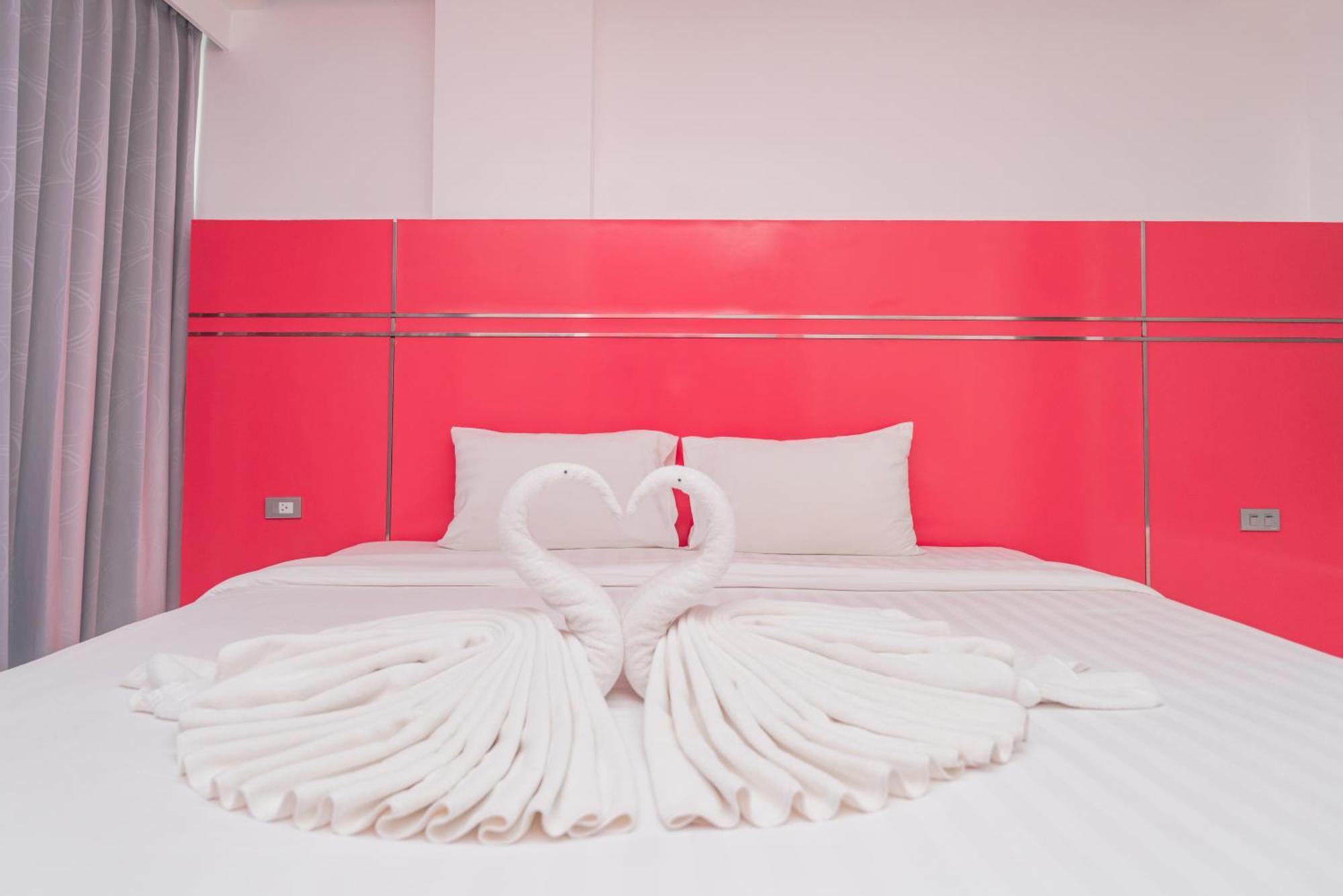 Deluxe Double or Twin Room Spa Bath,1596345843:JPEG