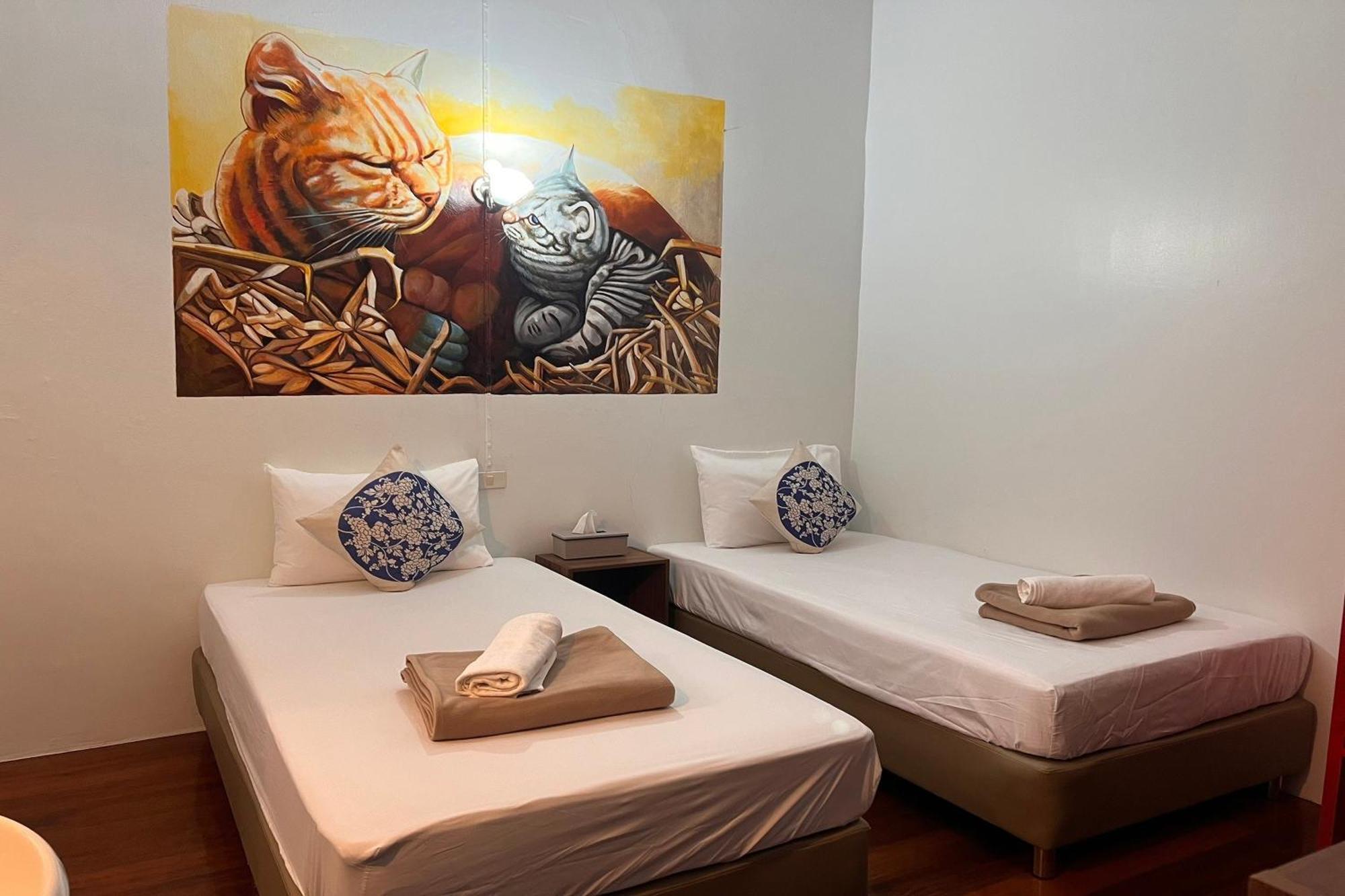 Standard Twin Room