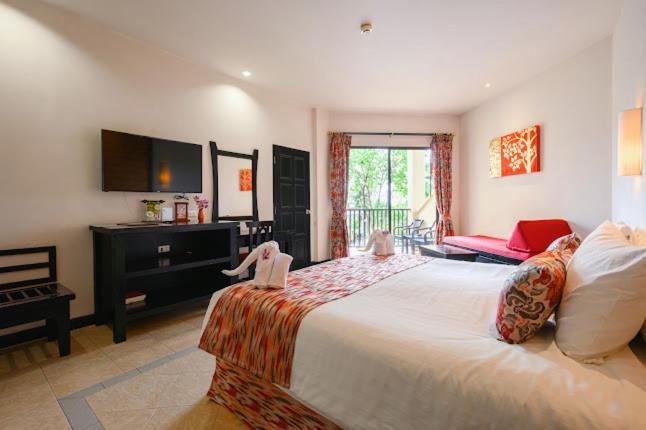 Superior Double or Twin Room with Pool View,1632221813:JPEG