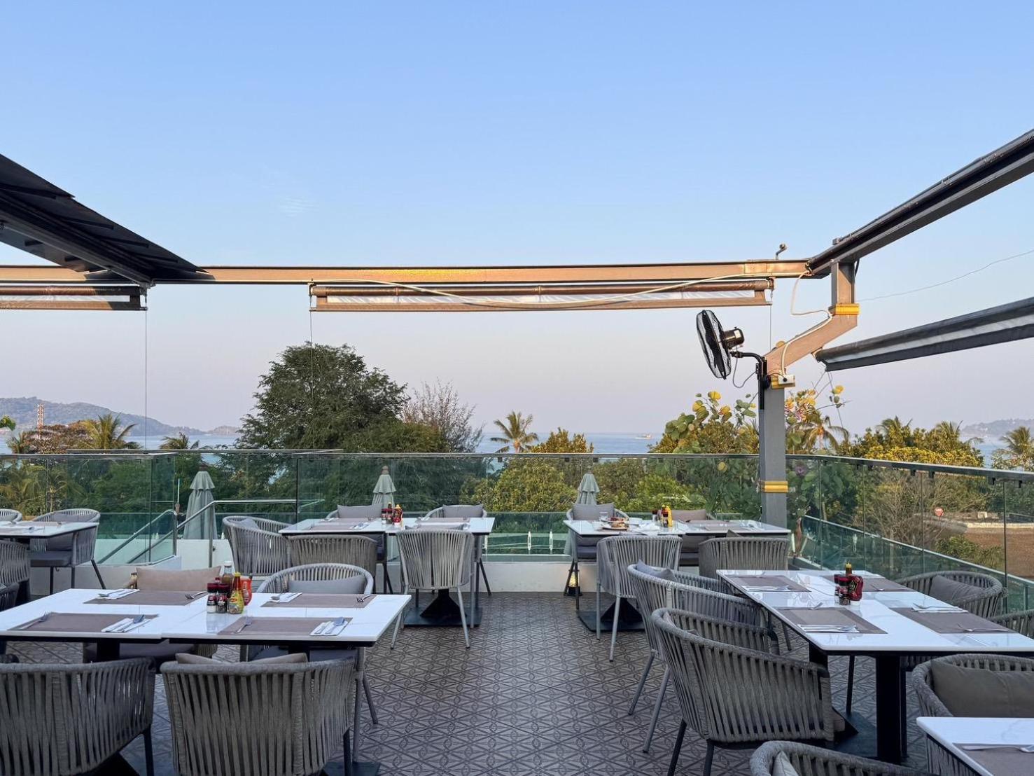 Deluxe King Room Balcony