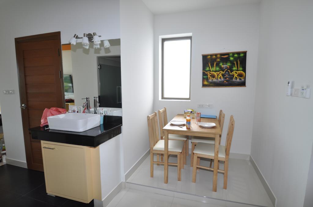 Penthouse Apartment,169724235:JPEG