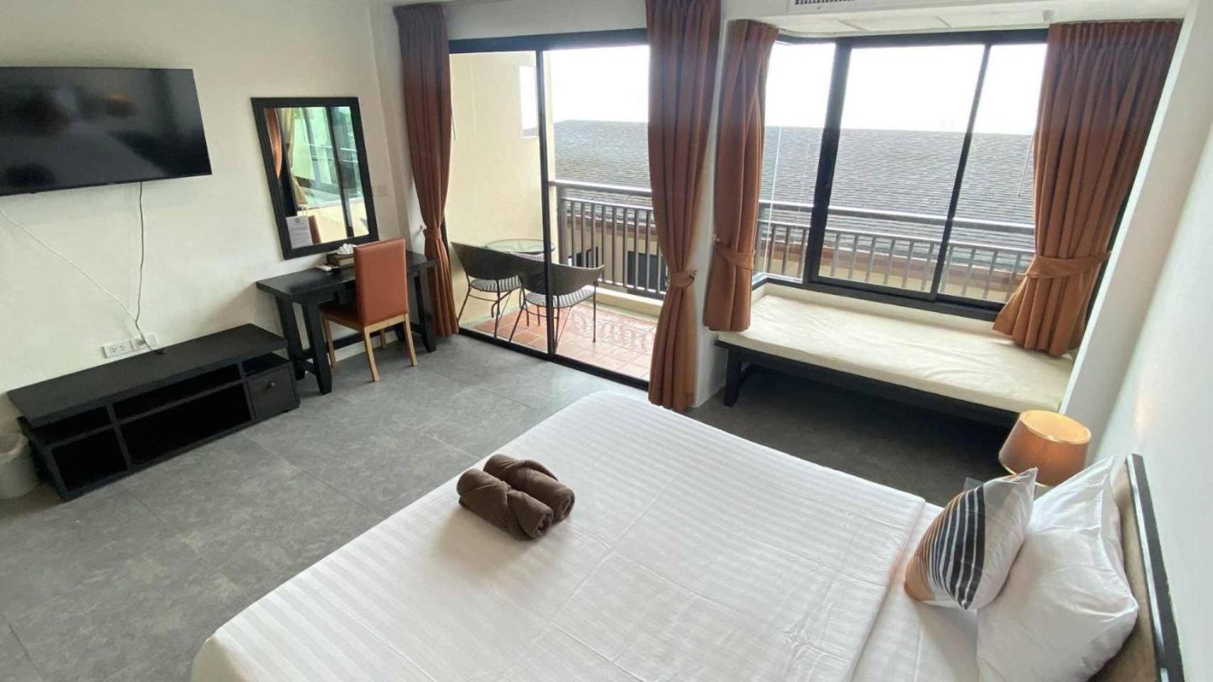 Superior Double Room Partial Sea View