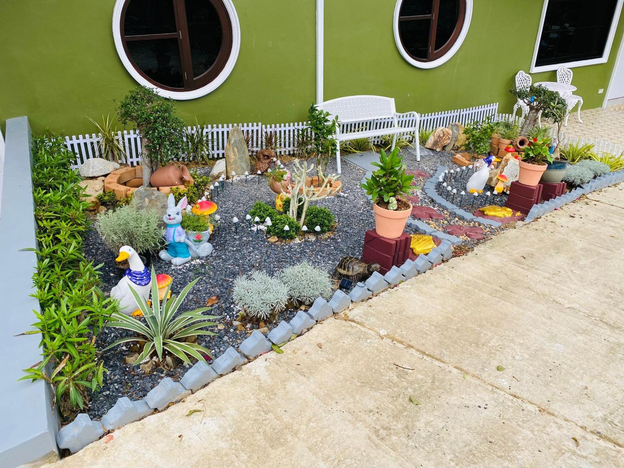 Habitación Cuádruple - vistas al jardín