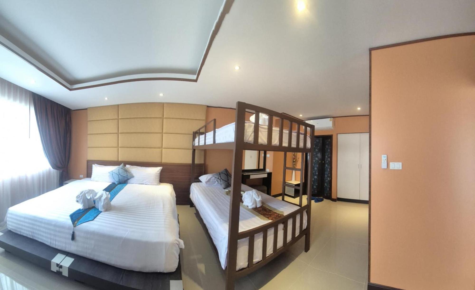 Superior One-Bedroom Apartment with Balcony