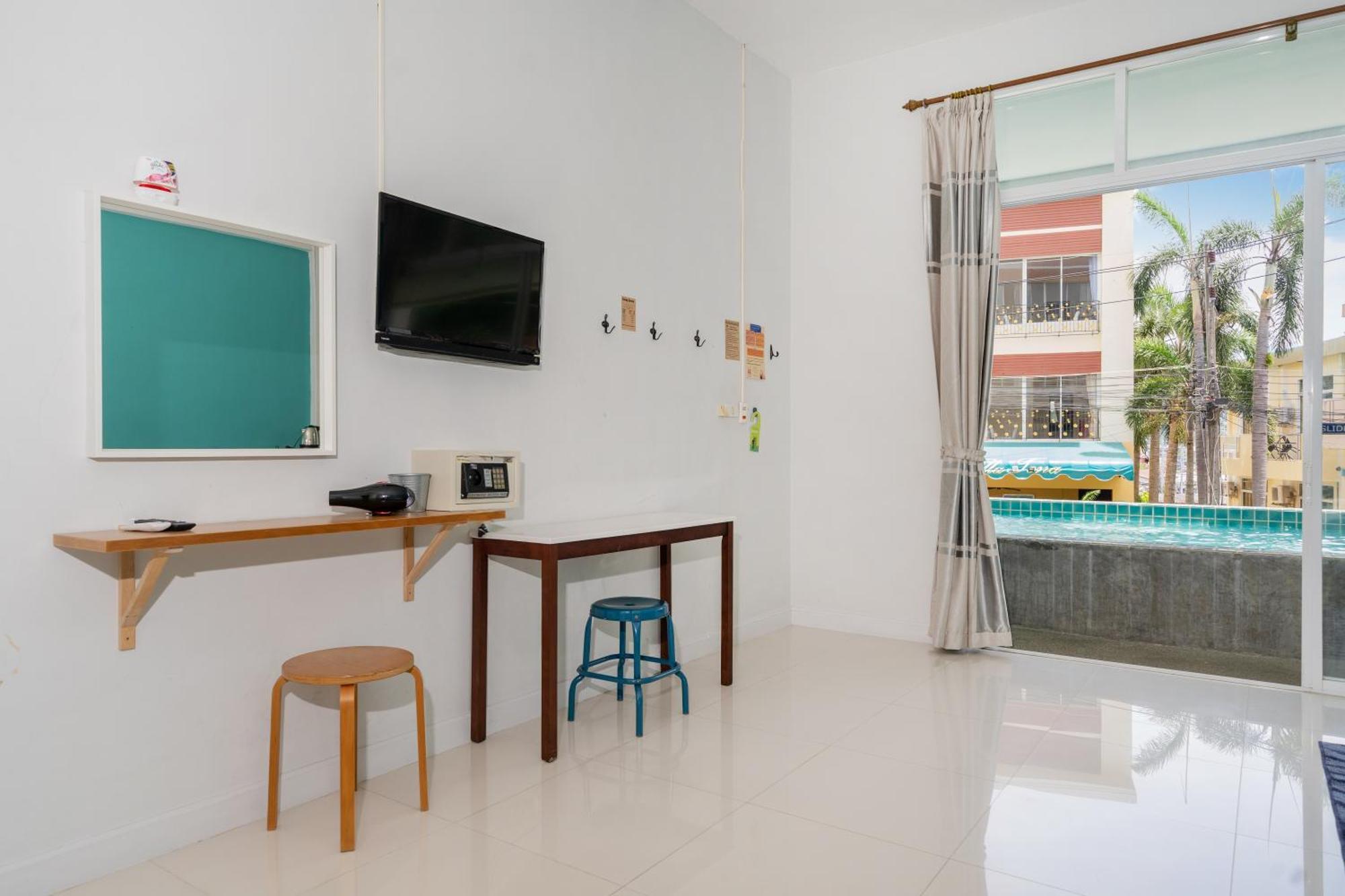 Deluxe Family Room