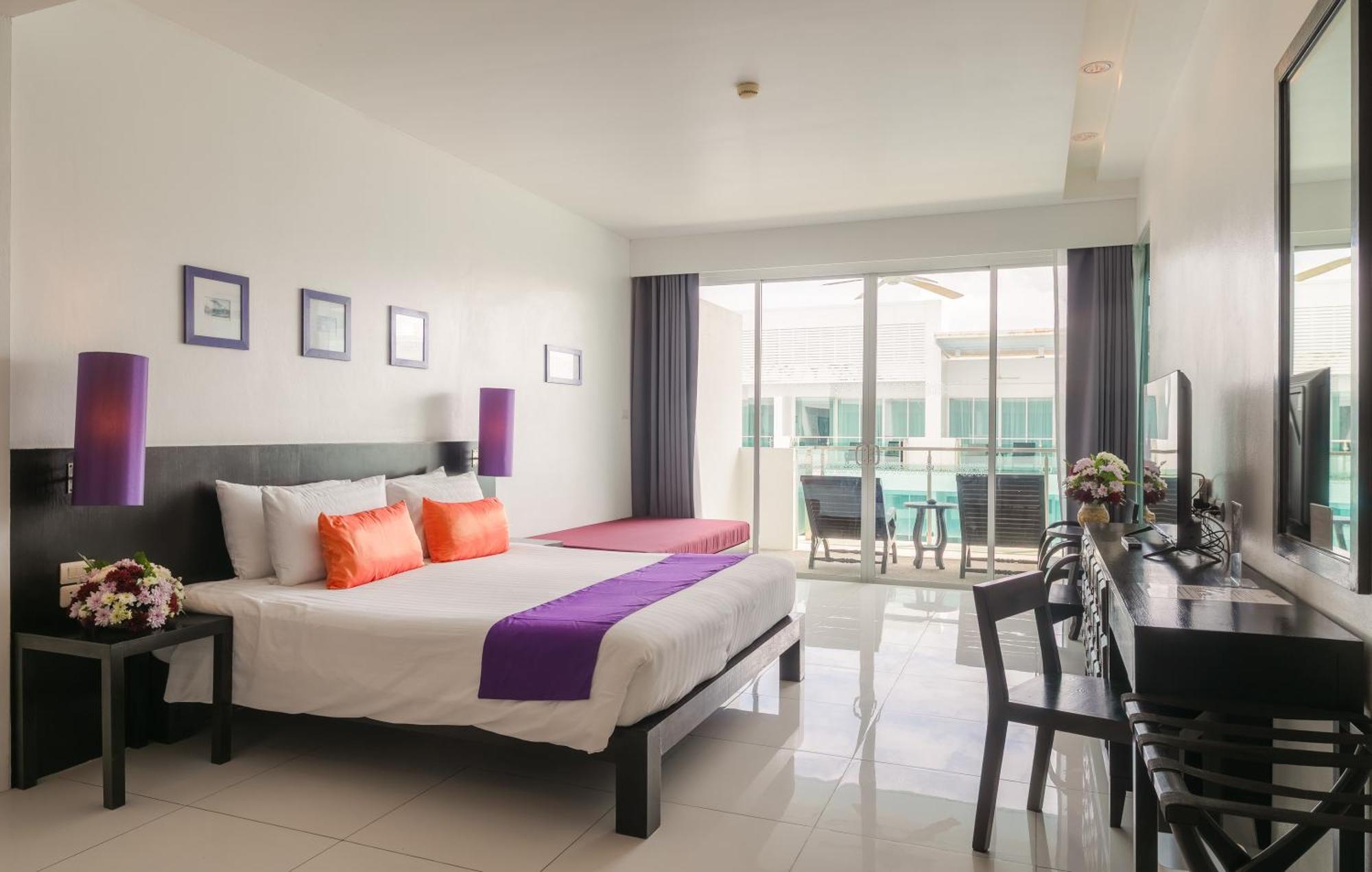Deluxe Doppelzimmer mit Poolblick - Serene Flügel