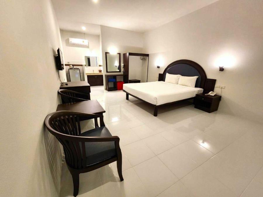 Superior Double Room,1742681564:JPEG