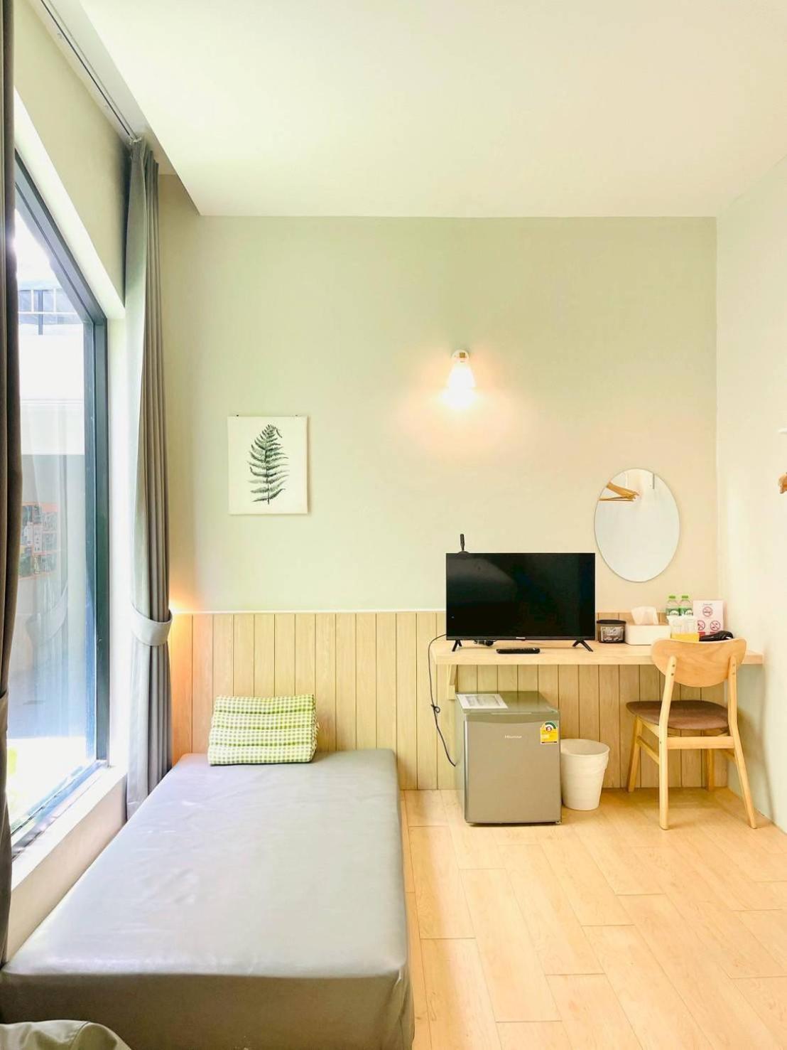 Queen Room with Shared Bathroom