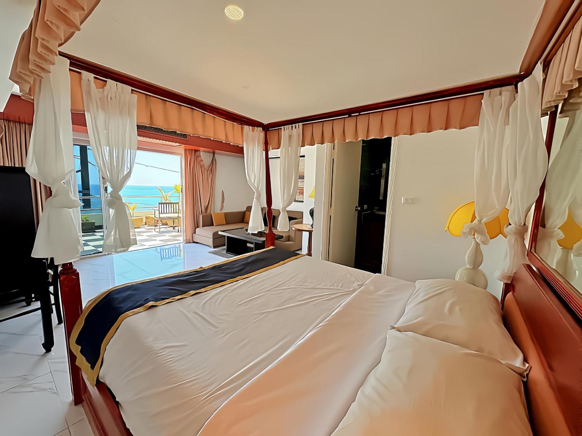 Penthouse Suite