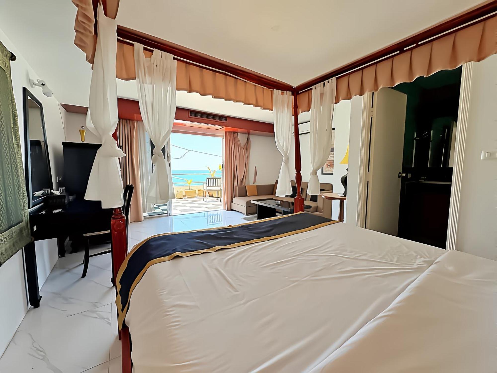 Penthouse Suite