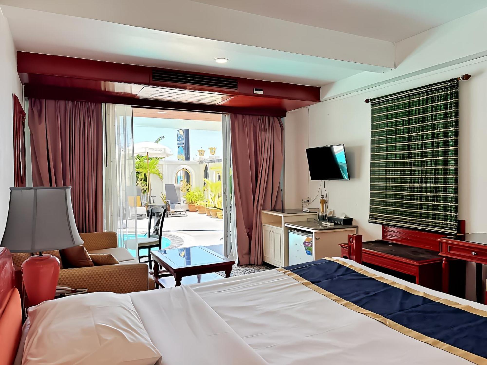 Deluxe Double or Twin Room Pool Access