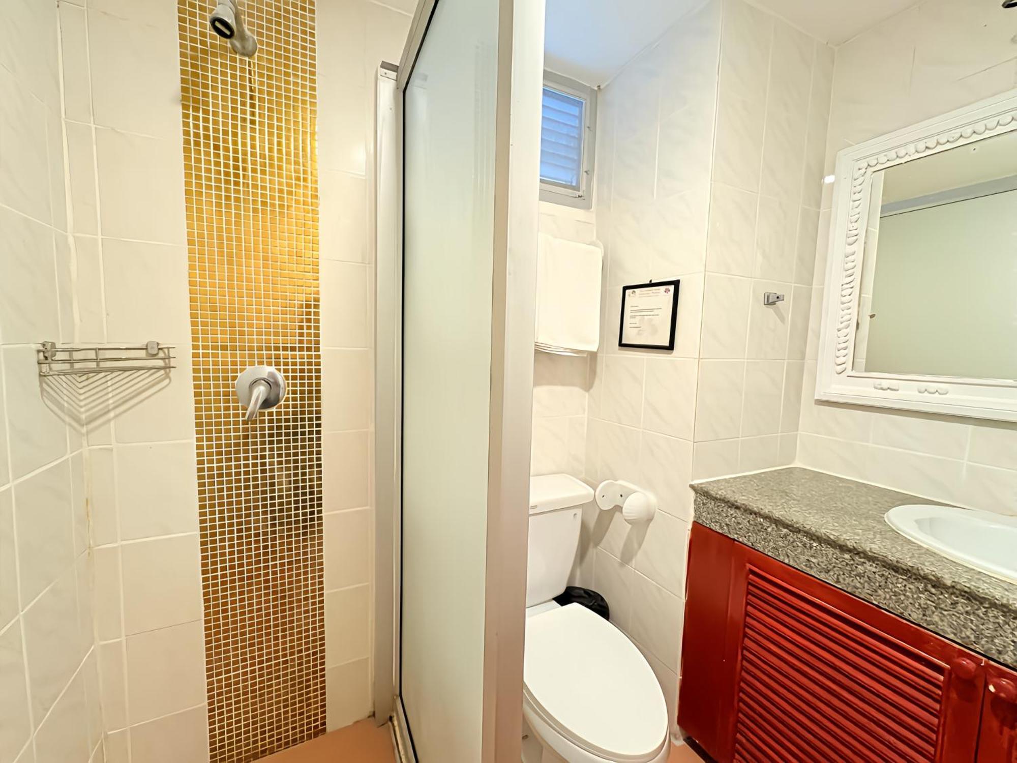 Deluxe Double or Twin Room Pool Access