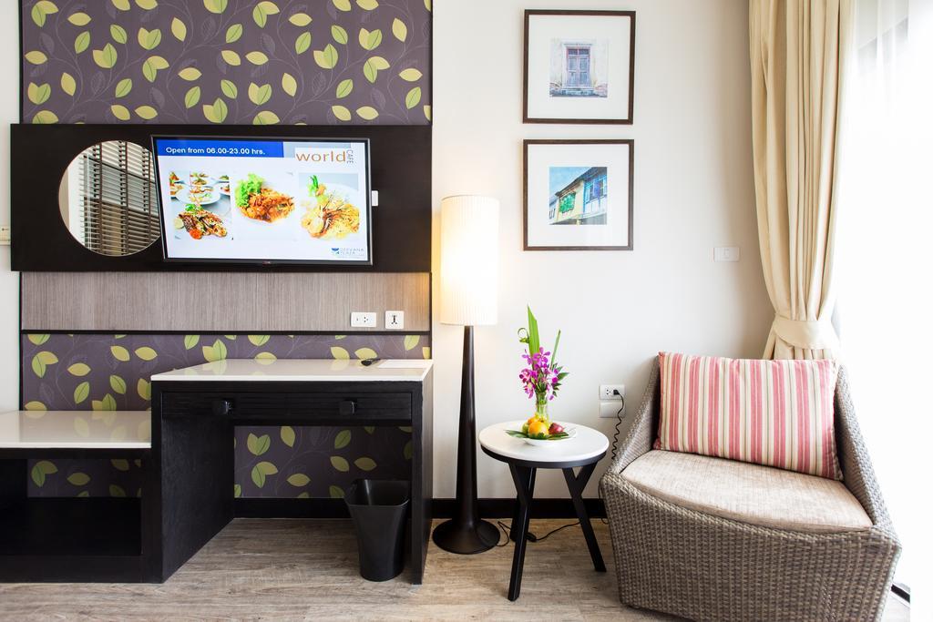 Deluxe Kamer met Uitzicht op het Zwembad