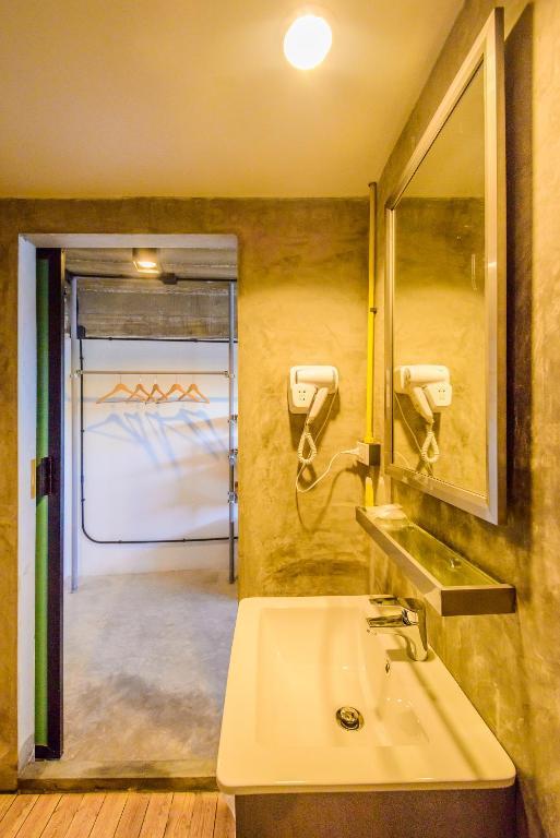 Quip One Bedroom With No View