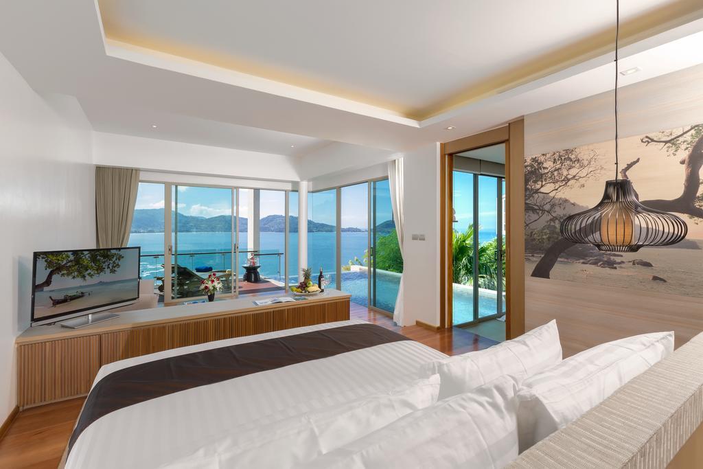Villa mit Pool- und Meerblick – oberste Etage
