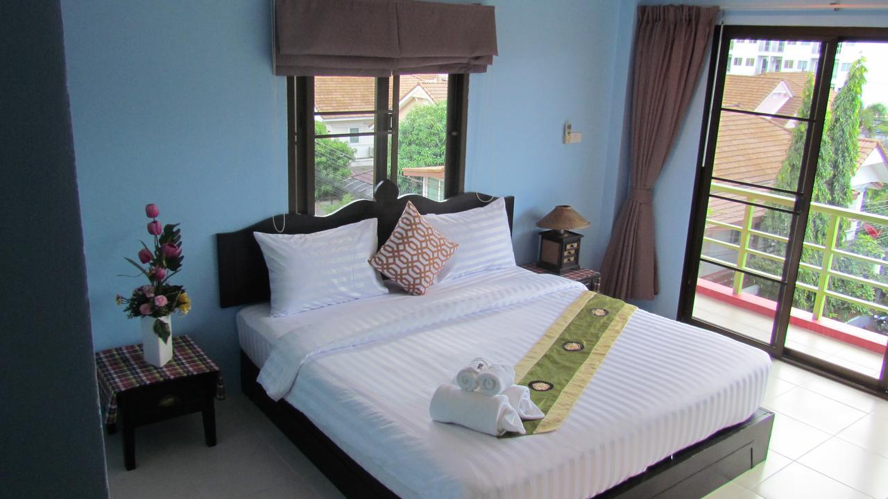 Deluxe Double Room with Balcony,590959785:JPEG