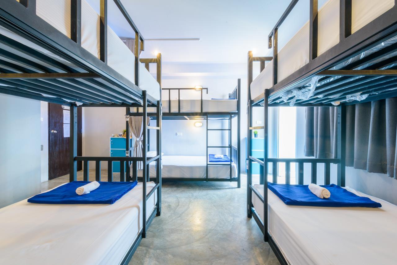Bed in een Gemengde Slaapzaal met 6 Bedden