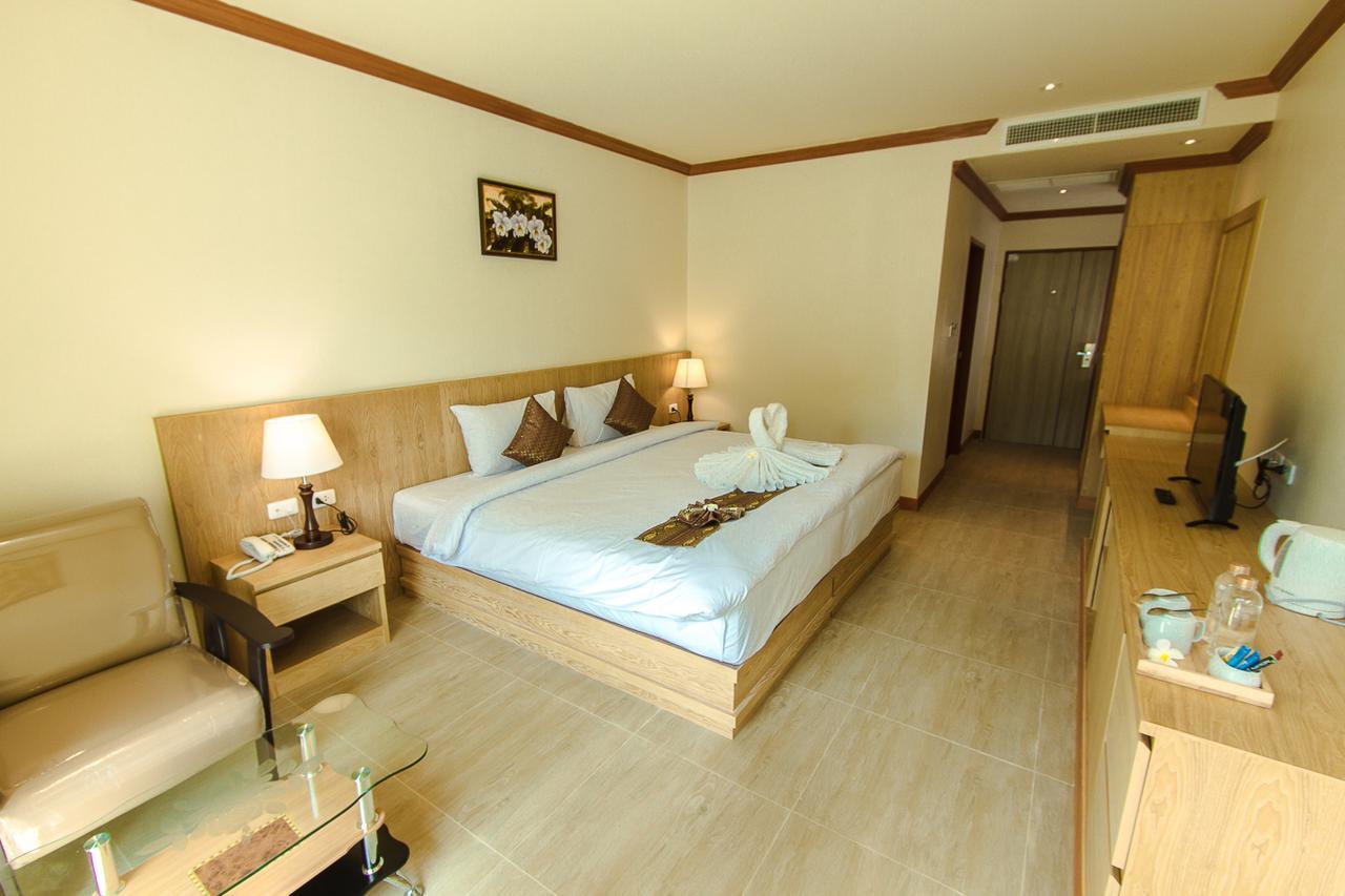 Chambre Double - Vue sur Piscine