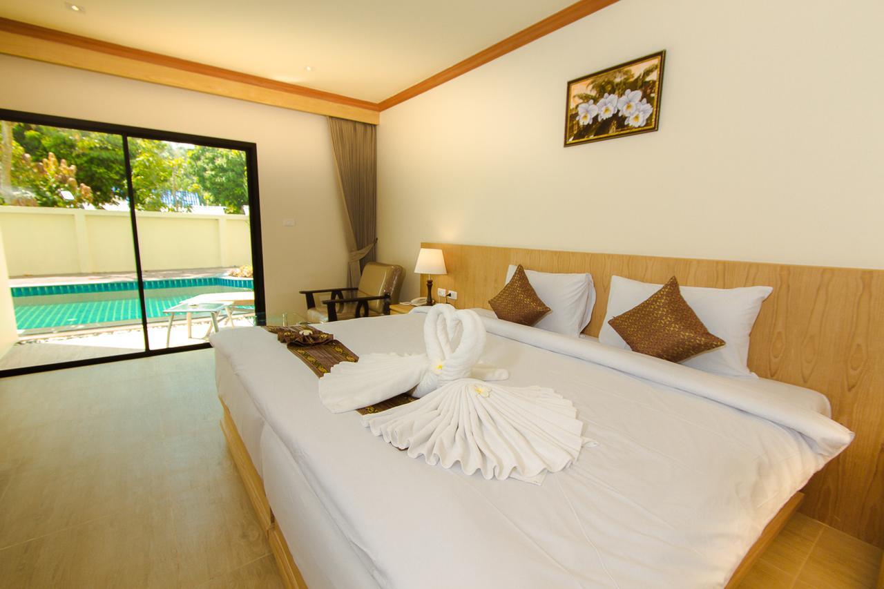 Chambre Double ou Lits Jumeaux de Luxe avec Accès Piscine