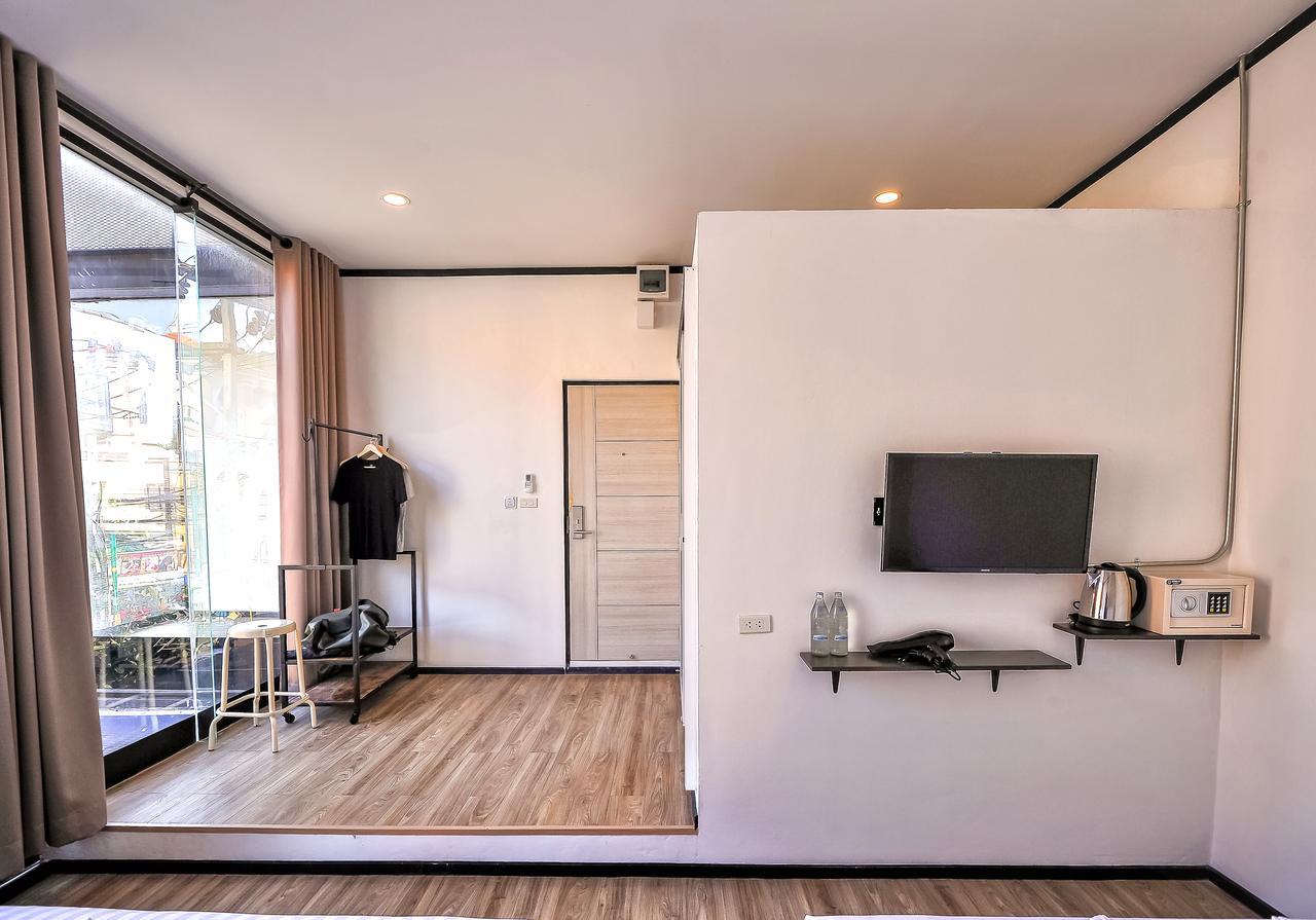 Deluxe Double Room,666077652:JPEG