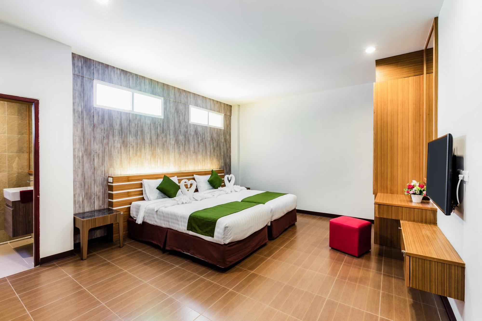 Deluxe Double or Twin Room
