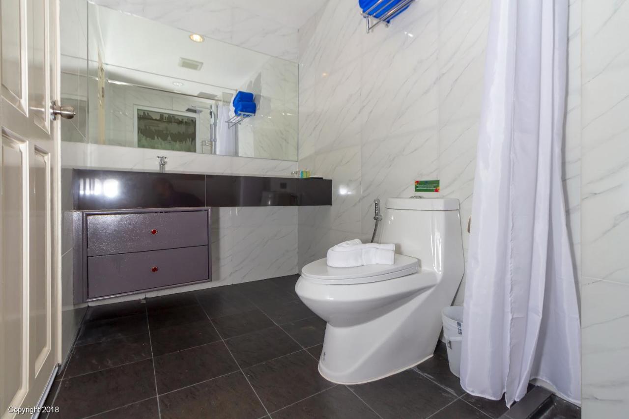 Quarto Superior com Cama de Casal ou 2 de Solteiro e Varanda