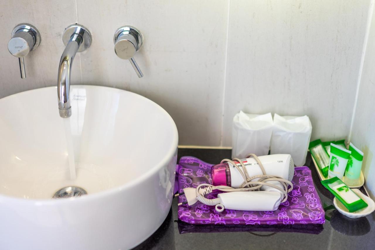 Studio,944428432:JPEG