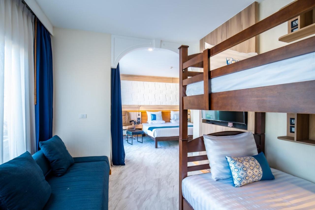 Suite Familiar con balcón