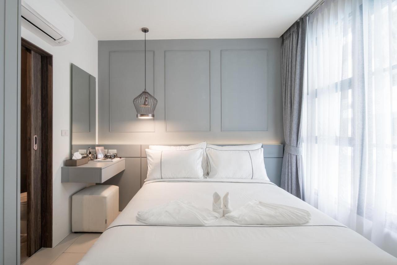 Deluxe Double or Twin Room with Pool View,953064622:JPEG