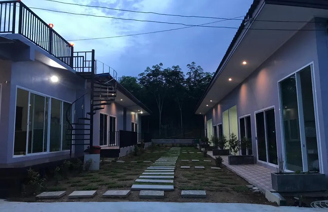 Tubtimtong Boutique-1