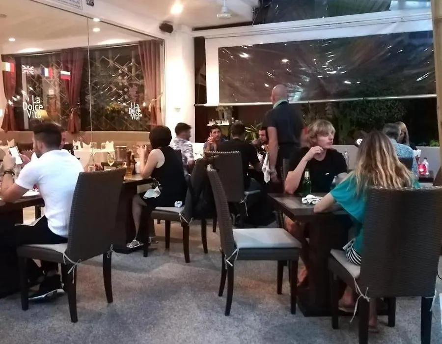 Hotel Nirvana - La Dolce Vita-1