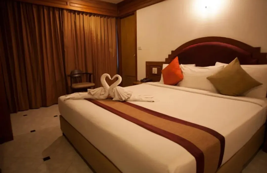 Black Pearl Patong Beachfront-1