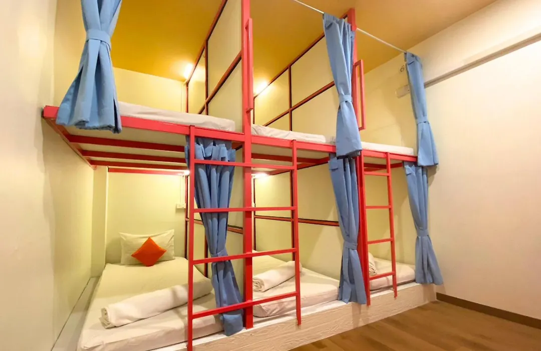 Sleepy Station Hostel-1